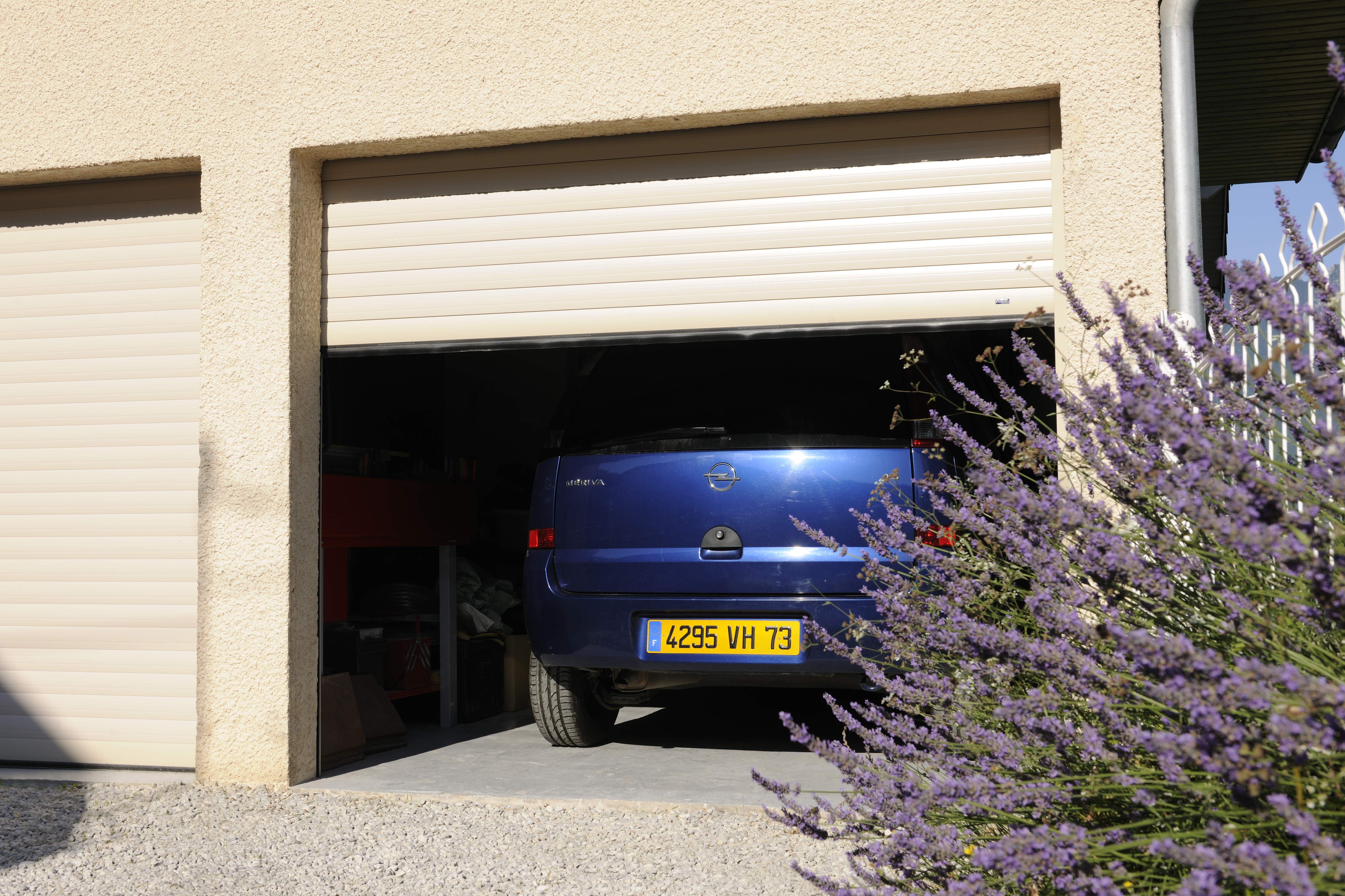 Portes de garage Enroulables Fermetures Columérines TOULOUSE